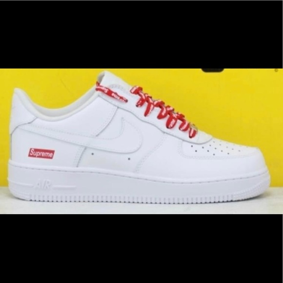 Nike Air Force 1 Supreme Special Edition - Picture 4 of 4